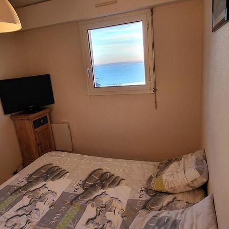 Appartement Les Pieds Dans L'Eau サン・カスト・ル・ギド エクステリア 写真